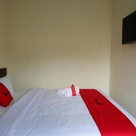Reddoorz Near Terminal Mendolo Wonosobo Hostel Εξωτερικό φωτογραφία